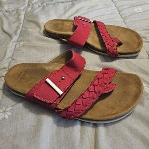Earth Origins slide on sandals
